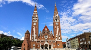 11 diena, bažnyčia