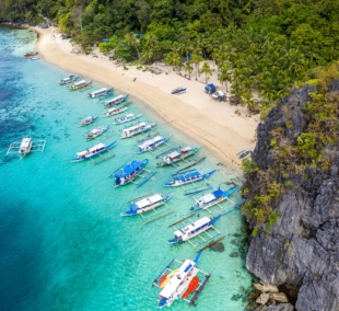 seven commando beach