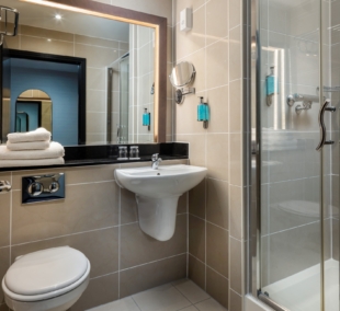 Academy Plaza Hotel 4