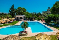 achousa hotel baseinas is virsaus 7114