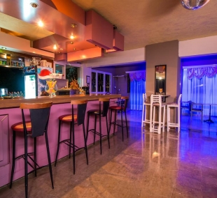 achousa hotel baras 7115