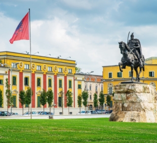 Albanija paminklas