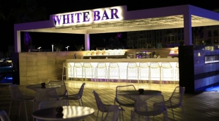 Albatros White Beach Resort baras 5837