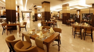 Albatros White Beach Resort kavineje 5861