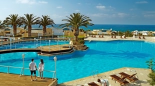Aldemar Knossos Royal, baseinas