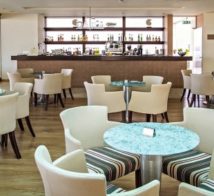 Alea & Suites baras