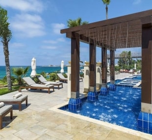 Alexander the Great Beach Hotel, baseinas 2