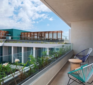 Aloft Playa del Carmen balkonas