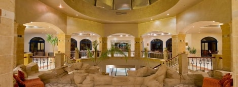Amphoras Beach, lobby
