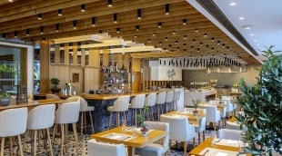Anemi Hotel & Suites baras