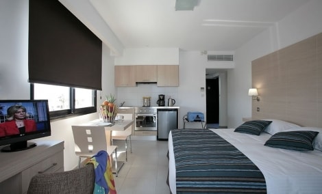 Anemi Hotel & Suites kambarys
