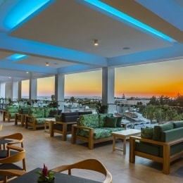 Anemi Hotel & Suites terasa