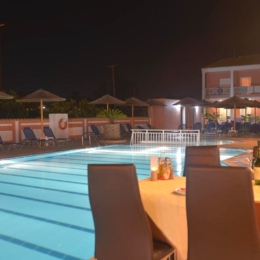Angelina’S Hotel & Apartments vakaras