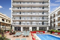 aqua hotel bertran park baseinas laukas 7602