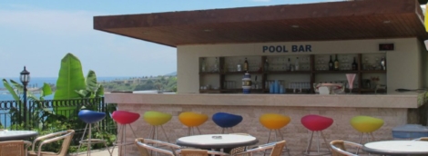 Aska Bayview Resort baras