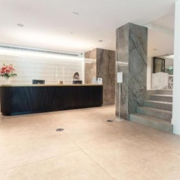Athinais, lobby