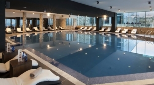 Avala Resort & Villas dengtas baseinas
