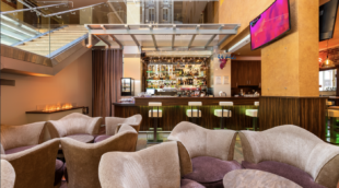 Avalon Hotel & Conferences, baras