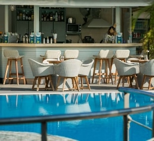 Avithos Resort  baras