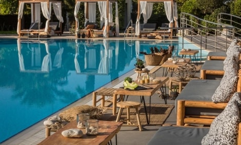 Avithos Resort baseinas