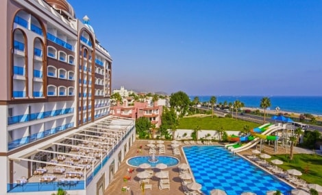 AZUR RESORT & SPA aplinka