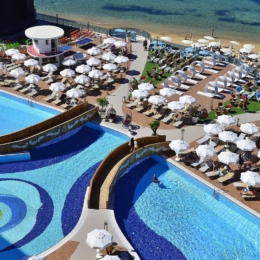 Azura deluxe resort & spa baseino teritorija