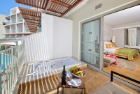 barut kambarys balkonas 570