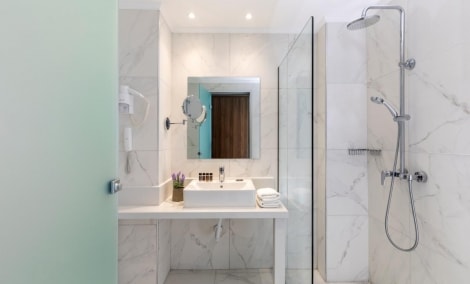 belair beach hotel rodas vonios kambarys