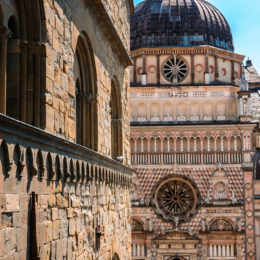 bergamas italija architektura