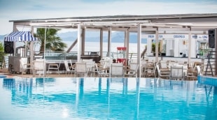 Blue Marine Resort and Spa baras baseinas