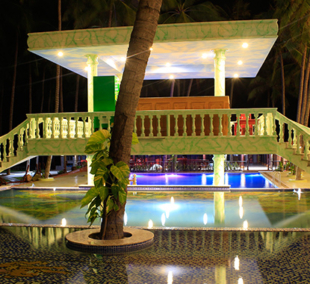 Ca Ty Muine Resort pool bar 2