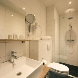 camp inn hotel vonia 13196