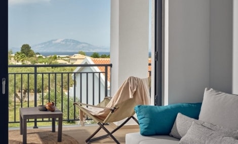 CAVO ORIENT BEACH HOTEL & SUITES balkonas