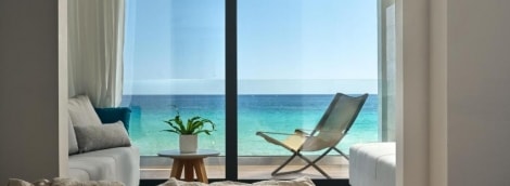 CAVO ORIENT BEACH HOTEL & SUITES mėlyna