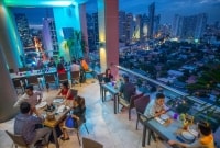 city garden makati filipinai