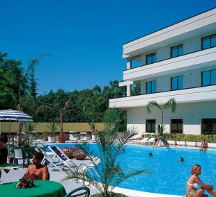 Clorinda Paestum Hotel baseinas 5272