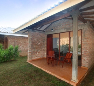 Coastal Village Cabanas terasa