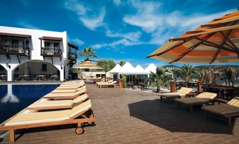 hotel costa bitezhan beach baseinas 10382