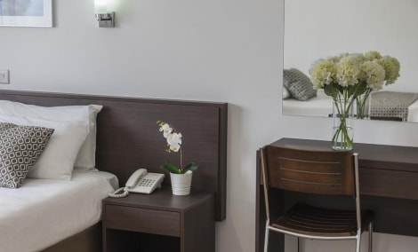 Costantiana Beach Hotel Apartments miegamasis