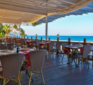 Crystal Aura Beach Resort & Spa, restoranas 2