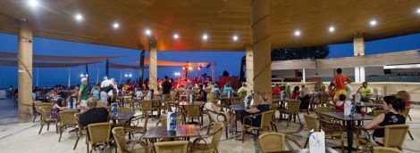 crystal flora beach resort restoranas 10742