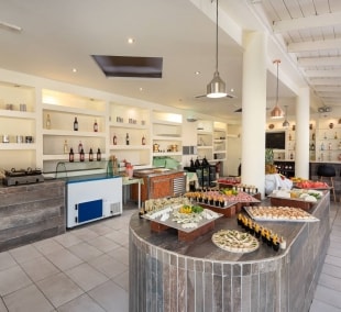 delfinia resort restoranas 2
