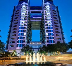 Dukes The Palm, a Royal Hideaway Hotel, viešbutis