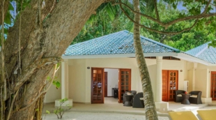 Embudu Village bungalai