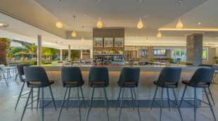 hotel esperia baras 15902