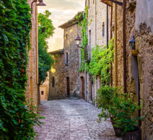 girona street