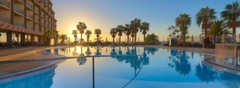 four views oasis baseinas