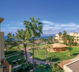 Grand Tala Bay Resort aplinka