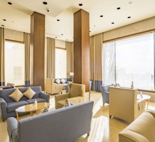 Grand Tala Bay Resort lounge
