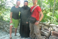 svaneti su vienuoliais